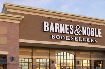 Does Barnes And Noble Take Apple